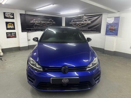 VOLKSWAGEN GOLF 2.0 TSI BlueMotion Tech R